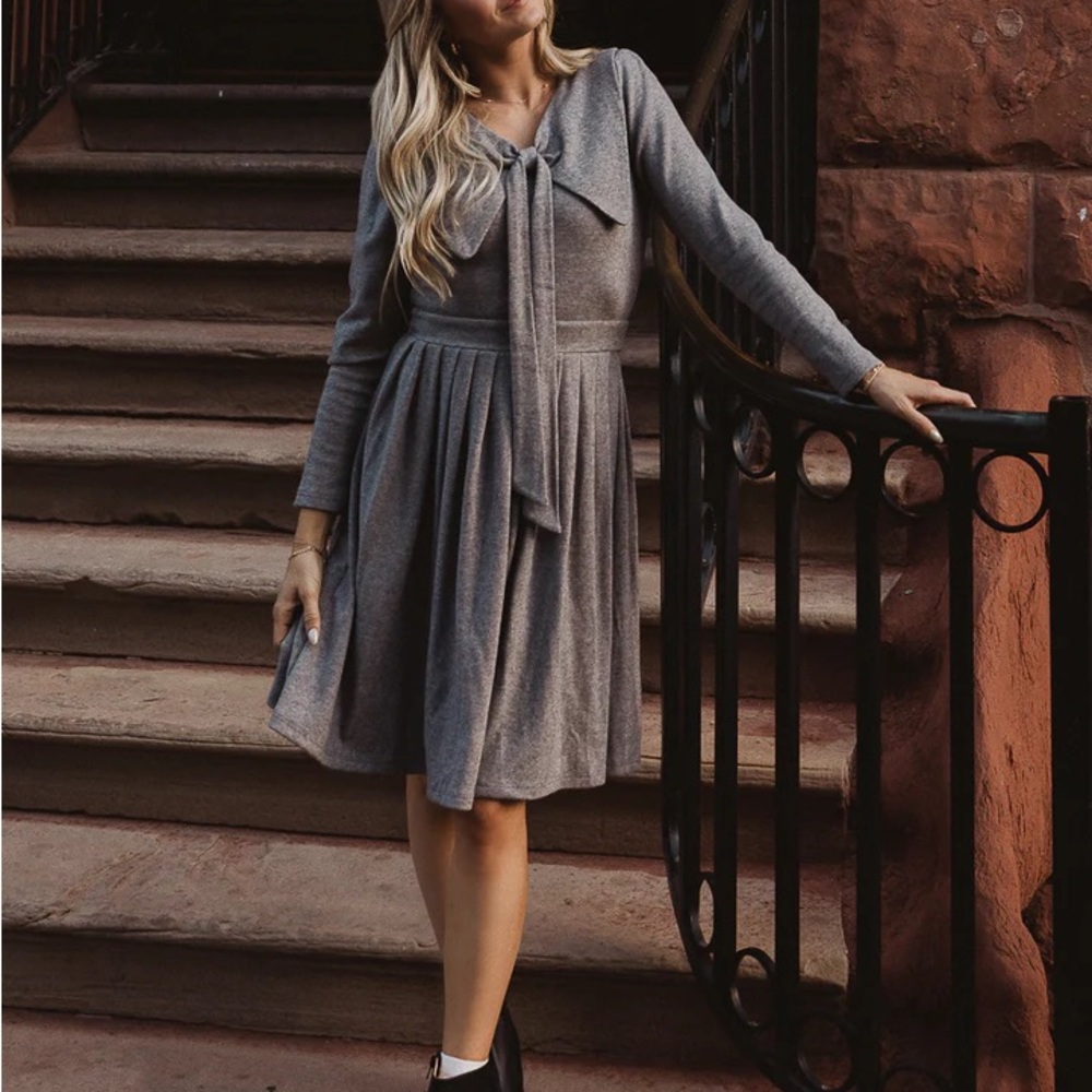 Ivy City Co Grey Long-Sleeve Tie-Front Fit-and-Flare Dress